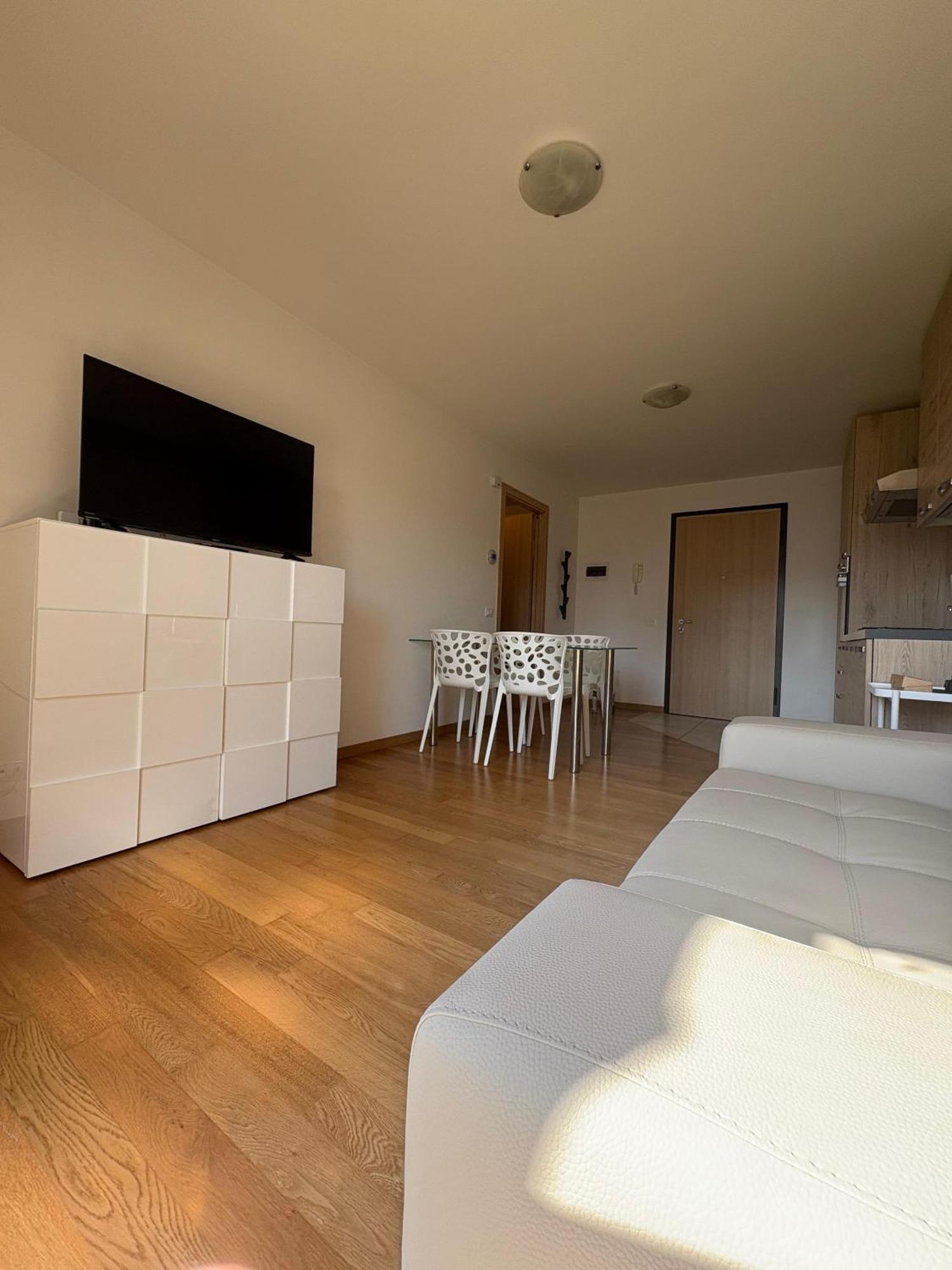 Crossroads Apartment Santa Maria la Longa Buitenkant foto